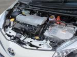 Toyota Yaris Hybrid Trend 2013 года (UK)